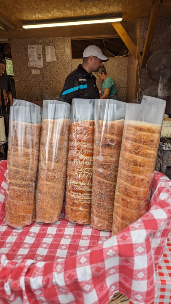 comida en Lago rojo Rumanía